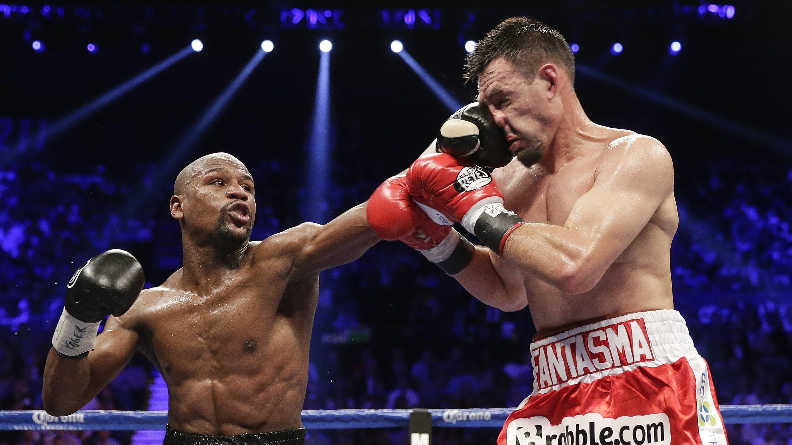 巡回赛半决赛争夺十分激烈